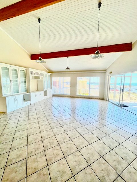 4 Bedroom Property for Sale in Menkenkop Western Cape